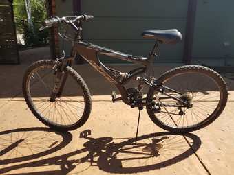26" Bike + U-Lock and cable for sale 2