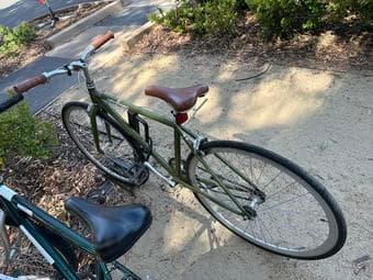 Retrospec bike with U-lock 2
