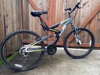 2 teens bikes: Full suspension bike Magna and Raleigh Mojave 2.0 2