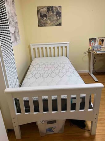 Twin bed + mattress 3