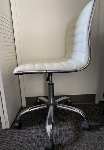 White leather chair great condition $30 2