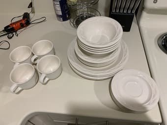 DISH WARE SET - MUST GO!!! 1