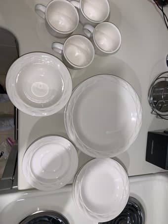 DISH WARE SET - MUST GO!!! 2