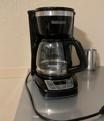 Black+Decker Coffee Maker and Coffee Filters 250 Count 1