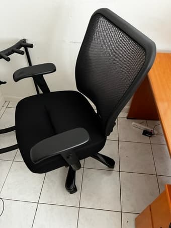 Black Office Chair 1