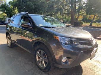 2015 Toyota RAV4 XLE - Low Mileage, Exceptional Condition, Great Value 1