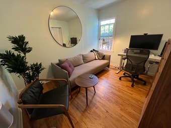 One-Bedroom Available (in a 3/bd-2bath house) 1