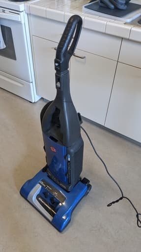 Selling Vacuum Cleaner 1