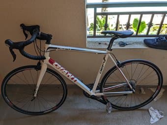 2013 Giant Defy 1 Road Bike 1