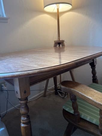 Beautiful wooden desk + matching chair 2