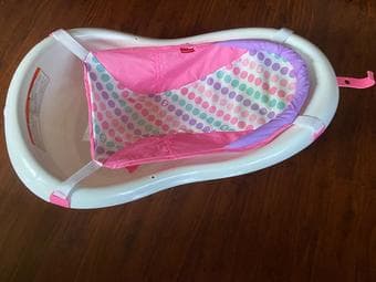 New born baby items-bath tub, pillows, chair 1