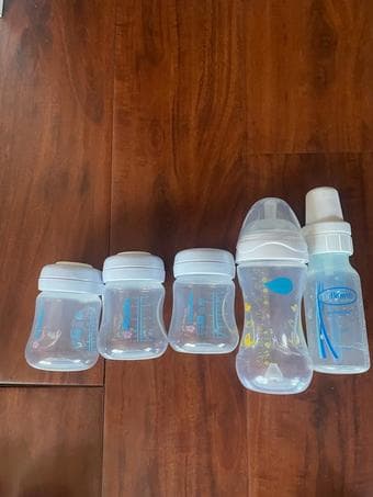 Baby feeding pump and acessories 3