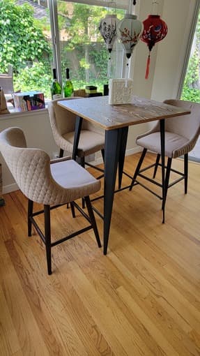 Bar table + 3 comfortable, cushioned bar seats 1