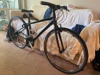 BLACK TREK FX 7.2 HYBRID BIKE 2