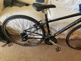 BLACK TREK FX 7.2 HYBRID BIKE 3