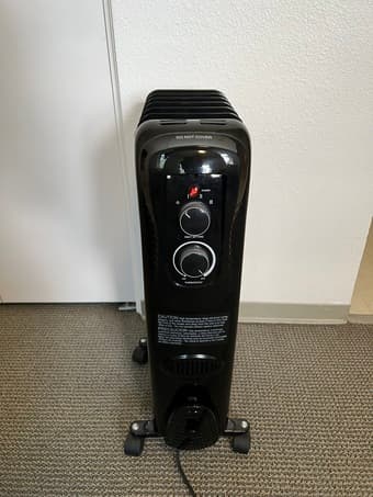 Electric oil-filled radiator heater - $20 2