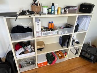 Two white bookshelf - Very nice condition 2