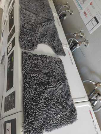 Bathroom and toilet mats (4 pieces) - super cheap 2