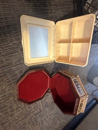 Two Vintage Jewelry Boxes 2