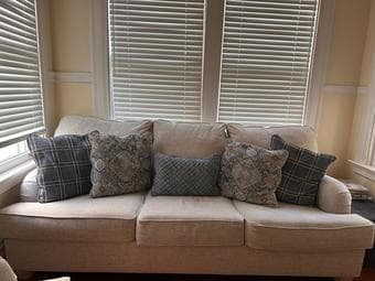 3-seater Raymour & Flanagan Couch 3