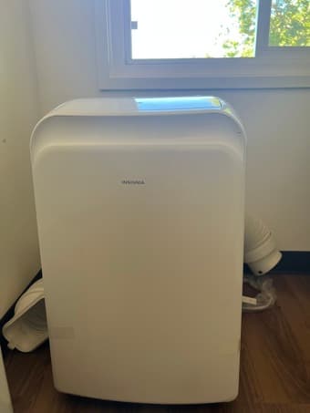 Selling AC for 1