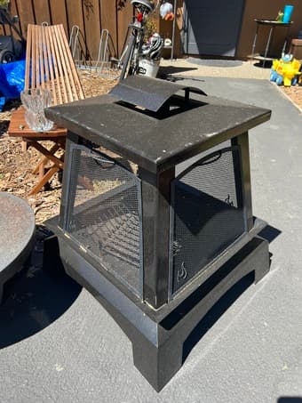 Selling two BBQ grills for 1