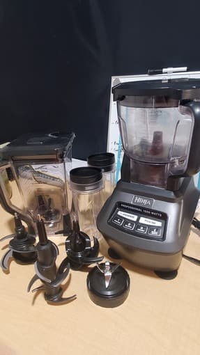 Ninja Food Processor + Blender + Single Serve Cups 1
