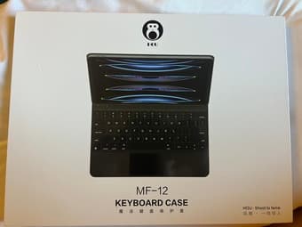 BRAND NEW iPad Pro with keyboard 3