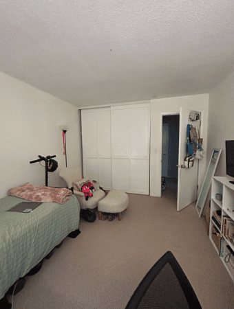 Private bedroom in an apartment near DT Mountain View (female only) 2