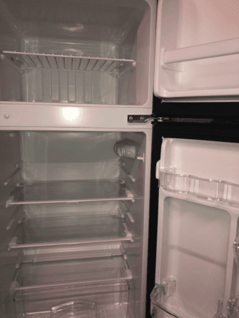 Magic Chef 4.5 cu.ft. 2-door Refrigerator 2
