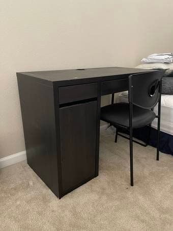 Giving away two desks for free 1