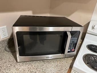 1100W Toshiba Microwave 1