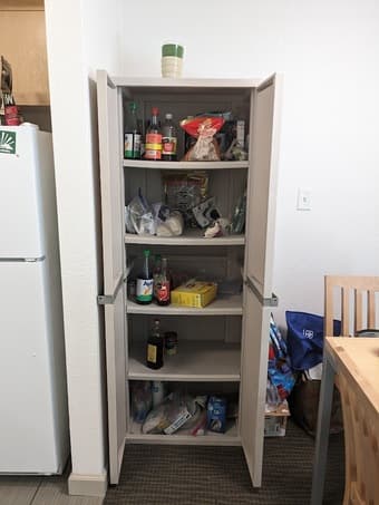 Plastic free-standing cabinet 2