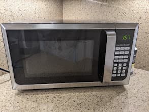 Hamilton Beach 0.9 cu. ft. Countertop Microwave, 900W Stainless Steel 1