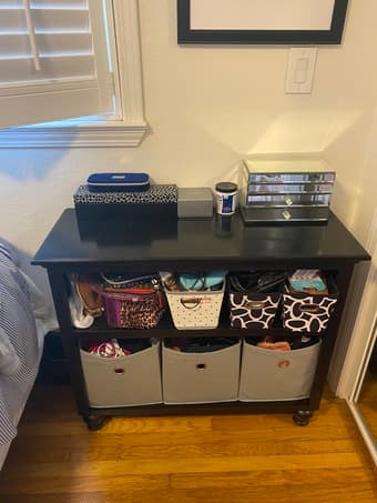 2-shelf bookcase / bookshelf / storage 1