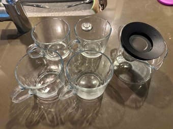 Ikea tea set, 4x mugs plus tea pot 1