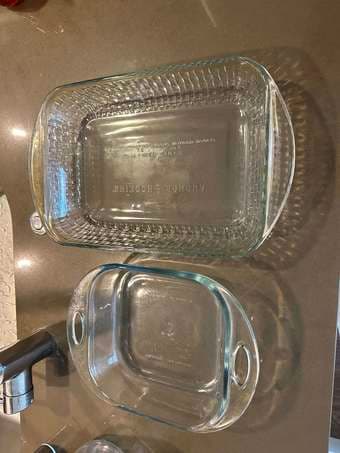 Glass baking dishes 8x8 and 13x9 1
