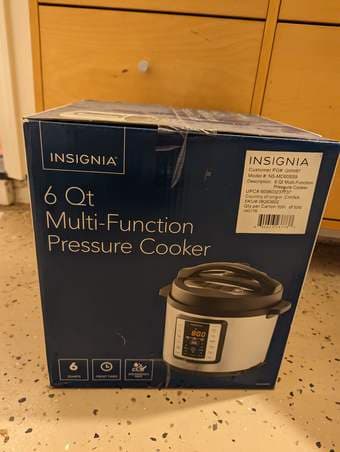 Insignia 6qt multi-function pressure cooker 1