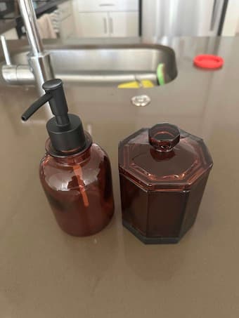 Bathroom glass soap dispenser with a glass jar 1