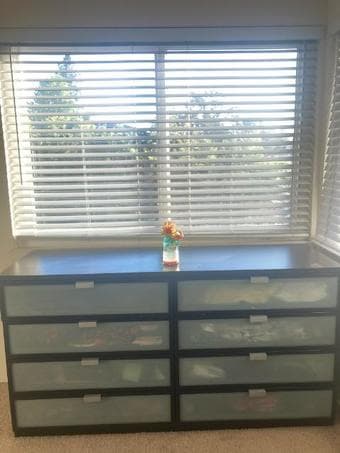 LARGE STURDY DRESSER - $30 PICKUP BY FRIDAY 1