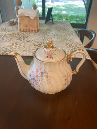 Teapot and Teacups 2