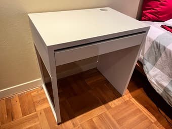 White IKEA small desk 73*50*75cm 1