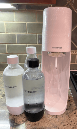 SodaStream Fizzi Sparkling Water Maker (White) + CO2 + 3x bottles 1
