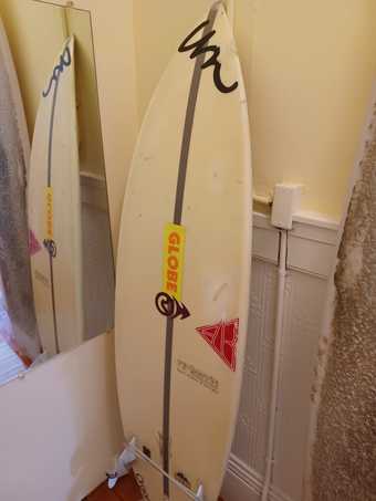 5'9 Used Surfboard 1