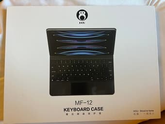 iPad Pro with keyboard (BRAND NEW) 2