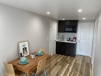 2B1B  in City of South SF , newly renovated, fully furnished 1