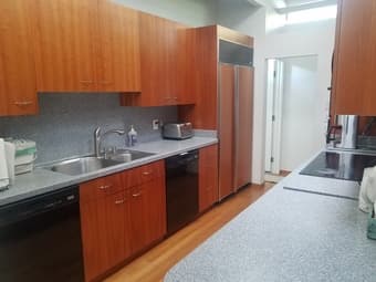 SUNNY FURNISHED BEDROOM IN CLEAN QUIET ATTRACTIVE HOME 2