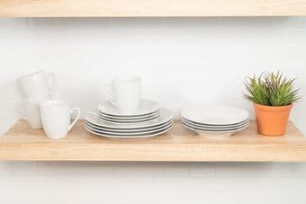 16 piece Porcelain Dinner set (New & Unboxed) 3