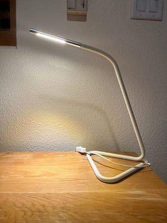 Desk lamp 1