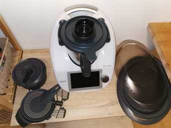 Selling our loved Thermomix 6 due to moving abroad 2